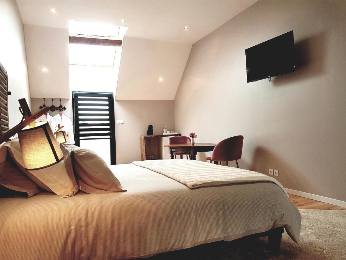 Domaine Du Bois Chaumet Bed & Breakfast Couzon ภายนอก รูปภาพ